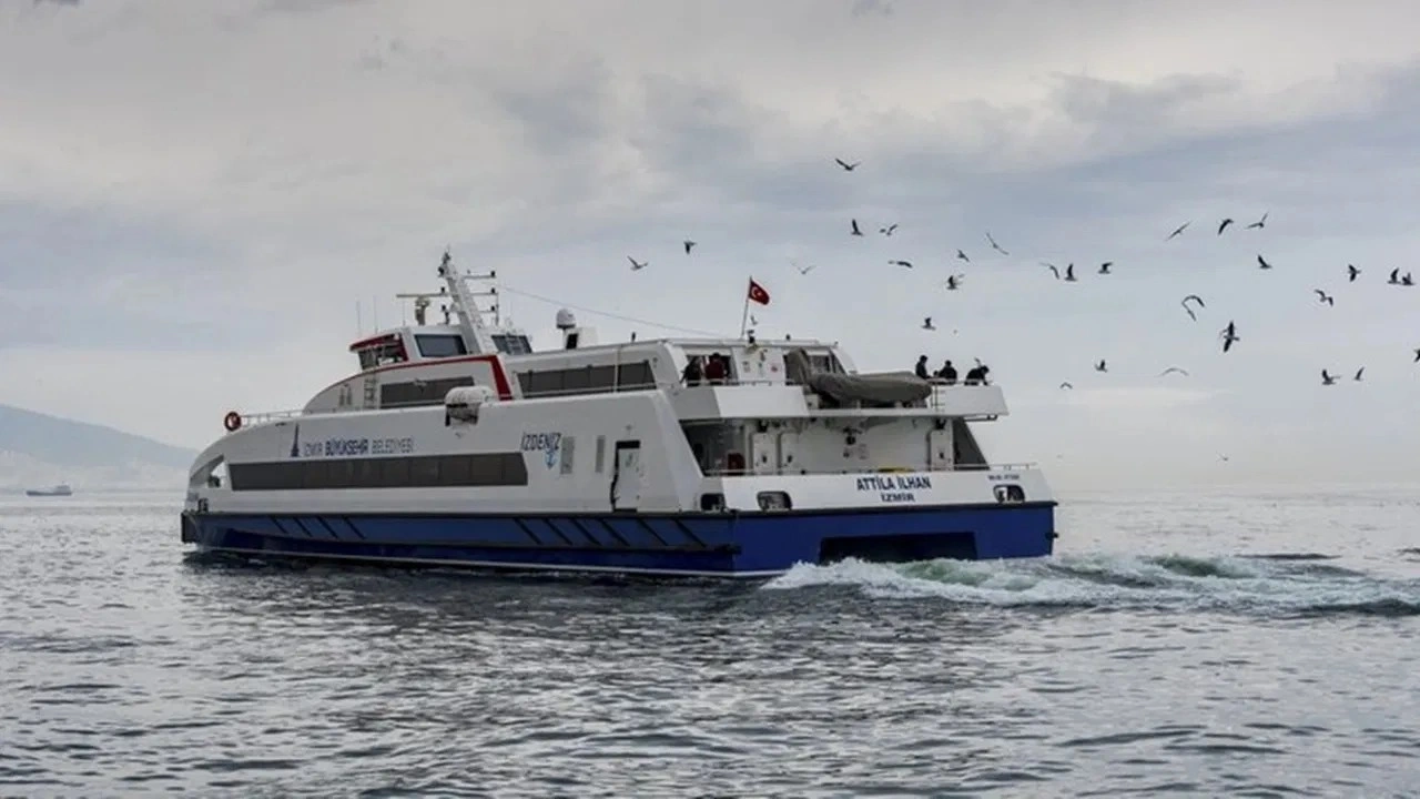 &#x130;zmir&#x27;de vapur seferlerine &#x27;f&#x131;rt&#x131;na&#x27; engeli!