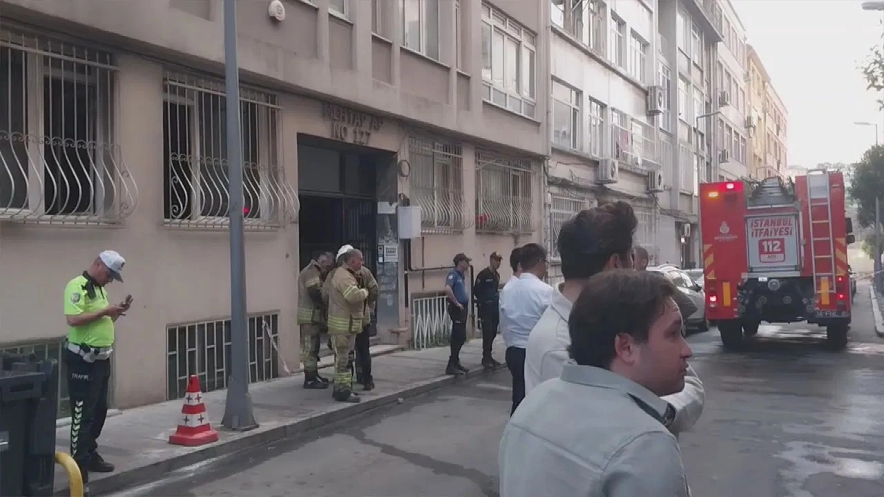 Şişli’de apartman dairesinde yangın: 1 kişi hayatını kaybetti!