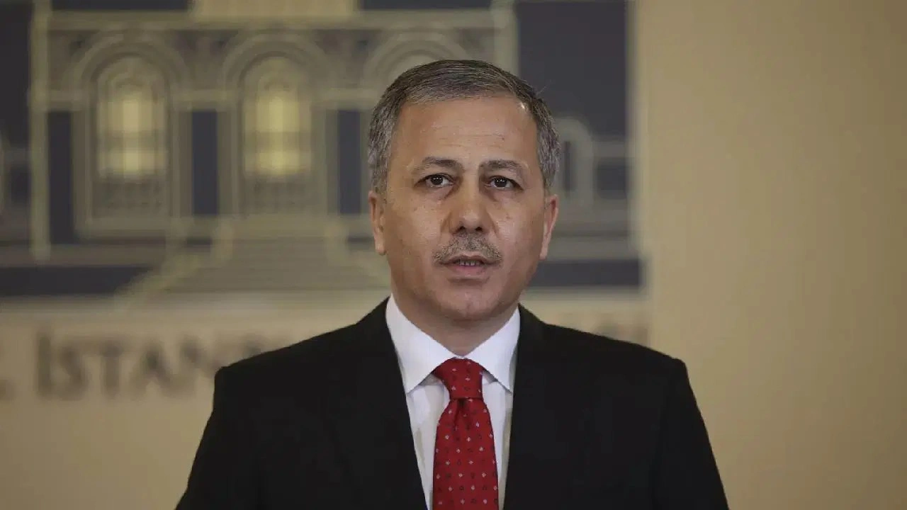Yerlikaya duyurdu: 10 ilde 11 organize su&#xE7; &#xF6;rg&#xFC;t&#xFC;ne operasyon, 86 tutuklama!