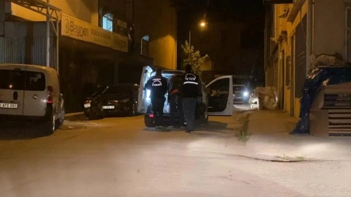 Bursa&#x27;da alacak-verecek kavgas&#x131;: 2 yaral&#x131;