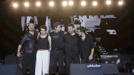 Gitaristi Erdoğan’ı eleştirmişti… AKP’li belediye konseri iptal etti!