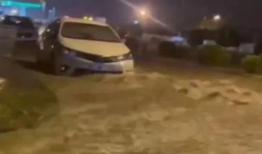 Hatay&#x27;da sa&#x11F;anak ve dolu su bask&#x131;nlar&#x131;na neden oldu