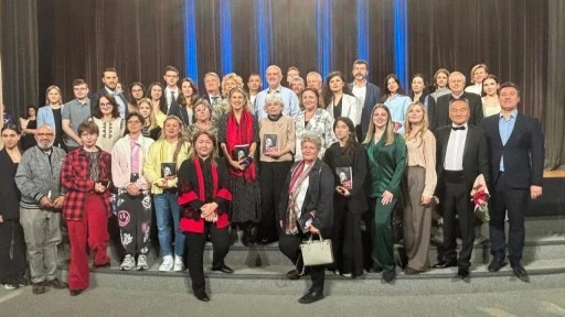 Moskova&#x27;da &#x27;Leyla Gencer Tutkunun Roman&#x131;&#x27; kitab&#x131;