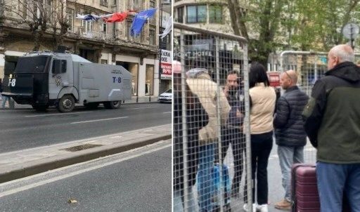 Taksim'e çıkan yollar trafiğe kapatıldı; işlerine gidenler yürüdü