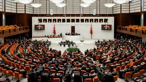TRT’ye ilişkin düzenlemeleri de içeriyor: Torba kanun teklifi Meclis’te kabul edildi
