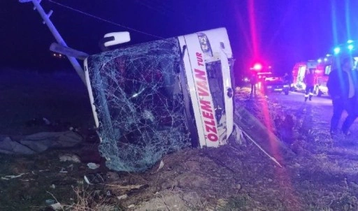 Van'da feci kaza... Yolcu otobüsü devrildi: Çok sayıda yaralı var!